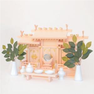 神棚 セット お神札交換が簡単 純国産 中サイズ 屋根違い三社 なごみ 中 神棚セット 国産桧 国産ひのき 神具付き 神社 榊 お供え 神具付き 神棚の里