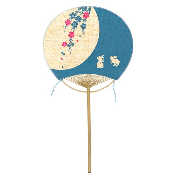 伏見上野旭昇堂 uen-8018 丸竹 うちわ 小満月 柄長「月にうさぎ」41×22.5cm メーカ...