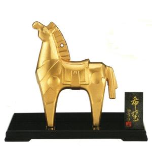 2026年度干支（馬・午・うま）の置物 薫風（くんぷう）（桐箱・木製