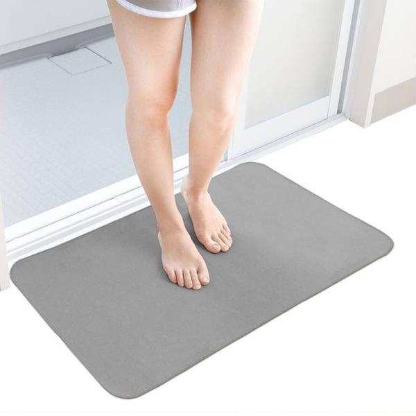 バスマット お風呂マット 超薄い さらさら 吸水 速乾 洗える 笑激SHOCK マジかるバスマット ...