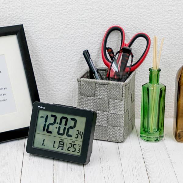目覚まし時計 置き時計 デジタル 電子音アラーム 温度計 ライト カレンダー スヌーズ付き MAG ...
