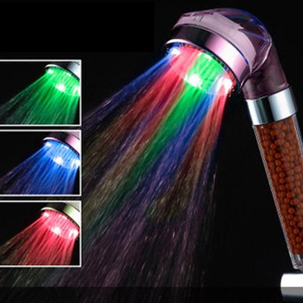 7色LEDシャワーヘッドLEDshower節水シャワーシャワーヘッド 肌ケアレインボーシャワーヘッド...