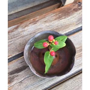 ●石剣山/金山焼　陶器　石剣山　穴あき　人気　お手軽　花器　おしゃれ　プレゼント　お土産　花好き　の日　茎のまま挿せる　便利　　