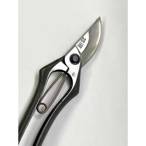 【本鍛造】本職用 剪定鋏 A型 23ｃｍ　プロにお勧めの  安来鋼白紙 カネチュウ謹製
