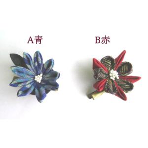 唐花庵オリジナル　会津木綿　つまみ細工のブローチ・髪留め（青・赤）｜karabanashop