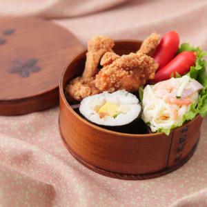 弁当箱 曲げわっぱ まげわっぱ 桜柄 丸型 茶 650cc 間仕切り バンド付き 送料無料 爆買
