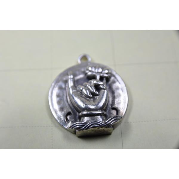 ウトパラを持ったブッダの手　ムドゥラー　ミニメタル法具　ペンダントトップ　【送料無料】BT125 B...