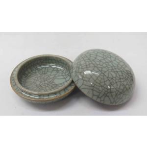 倣南宋官窯（浙江・龍泉）9.0×Ｈ4.7cm