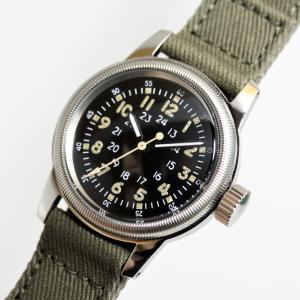 M.R.M.W. TYPE A-17 Vintage クォーツ 腕時計 12時間表示式 時計 送料