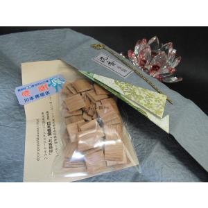 【川本仏壇店】日本香堂製「沈香歩割/10ｇ」インドネシア産 タトウ紙入 香木/角割 焼香 お香/寺院仏具 薫香 法事 香具 聞香 茶道具/川本仏｜川本仏壇店