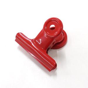 カラー目玉クリップ マグネット付 赤青黄 口幅5cm 5.2×4.9cm 2個入 ［色指定不可］ (100円ショップ 100円均一 100均一 100均)