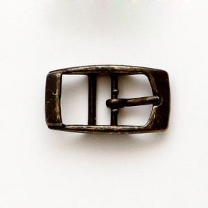 【在庫大放出セール11/3まで】レザークラフト 材料 金具 バックル Ｂ−25 12mm ＡＴ 1ヶ...