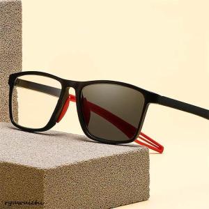 遠近両用 メガネ 老眼鏡 UVカット 調光 サ...の詳細画像1