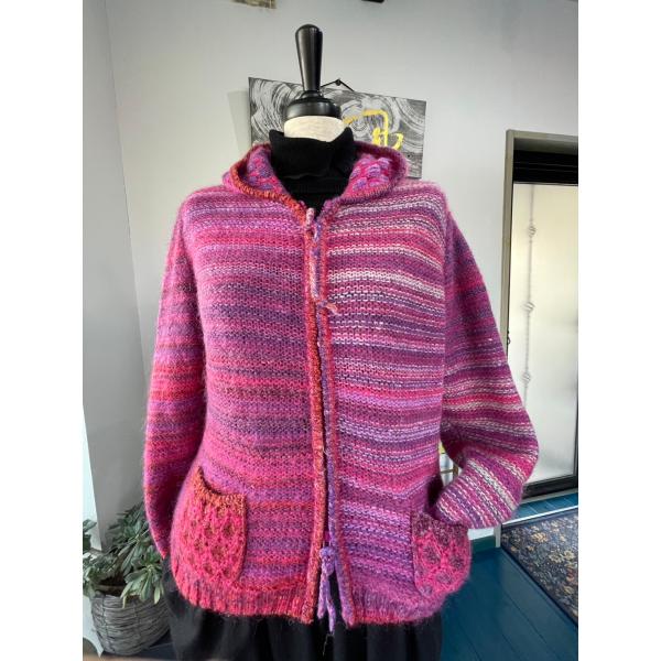 ビーアイ　中古　レディース　トップス　ニット　カーディガン　ジップアップ　フード付き　カラフル　美品...
