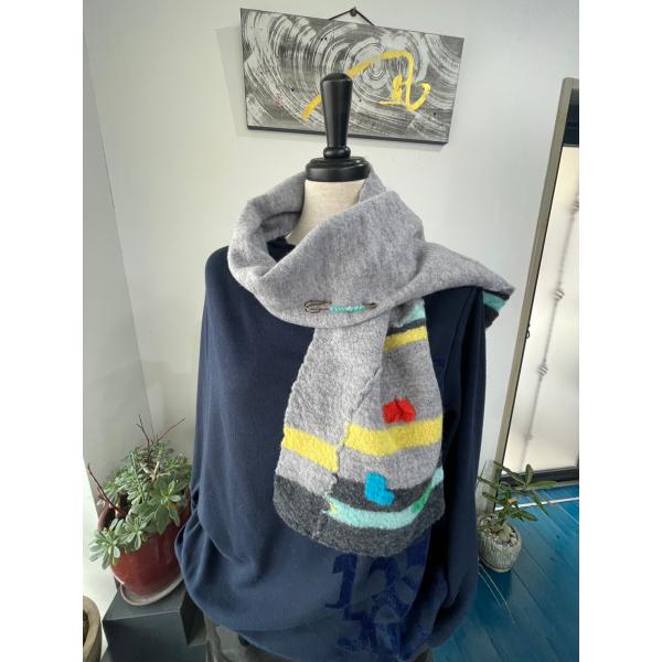 センソユニコ　慈雨　センソ　レディース　雑貨　マフラー　ピン付き　美品　