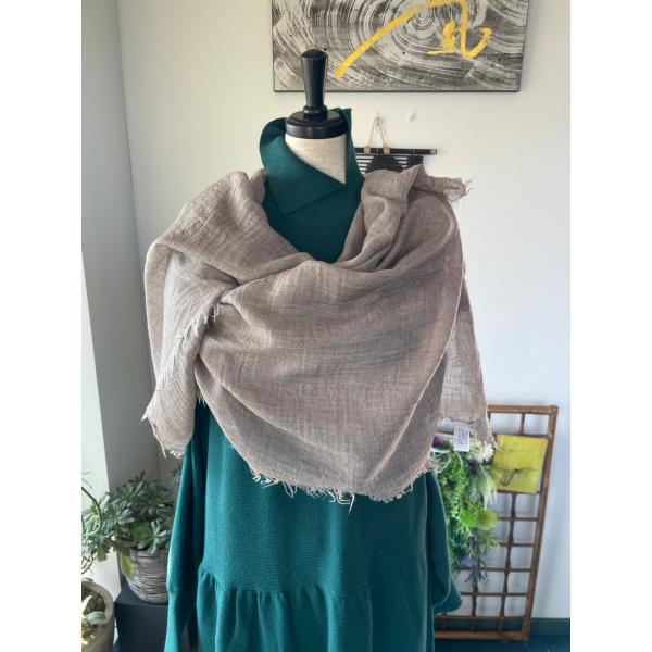 センソユニコ　イオコムイオ　センソ　レディース　雑貨　ストール　薄手　ベージュ　美品　希少品