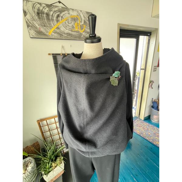 センソユニコ　イム　中古　リサイクル　レディース　アウター　ベスト　ハイネック　グレー　美品