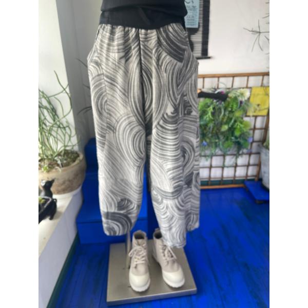 necorobi　中古　リサイクル　レディース　ボトムス　パンツ　ゆったり　渦巻きデザイン　美品　