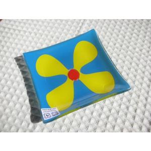 洋食器ガラス・ハッピースクエアプレート13.5cmブルーHMZ-AP1301HABL  KZ019