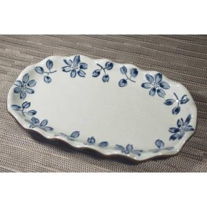 クレマチスフリル焼き物皿 [美濃焼/日本製/陶磁器/和食器/変形/楕円/手業/グレー/花/和風/中皿...