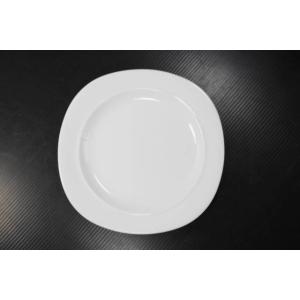 四角っぽい16.1ｃｍプレート　[美濃焼/日本製/陶磁器/洋食器/洋風/白い食器/ホワイト/ラウンド...