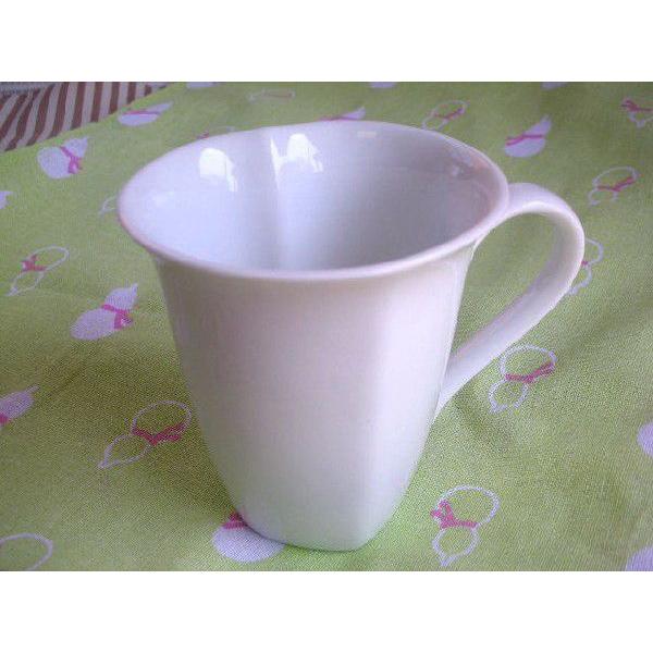 ハートマグカップホワイト　[美濃焼/日本製/陶磁器/洋食器/はーと/コップ/マグカップ/白い食器/か...
