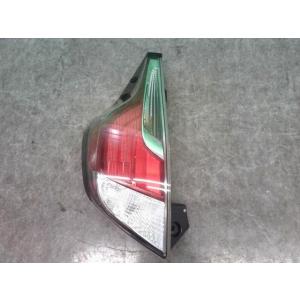 アクア DAA-NHP10 左テールランプ S 81561-52D00