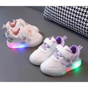 スニーカー　キッズ　ジュニア　　園児　女の子　かわいい　光る靴　子供靴　キッズシューズ　LED　ひかる　ピンク