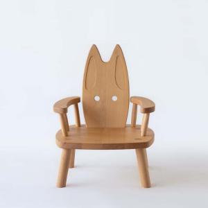 【木のインテリア】ひじつきウサギイス オークヴィレッジ oak village 木製 国産 ギフト プレゼント 内祝い クリスマス 誕生日子ども赤ちゃん