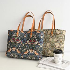 爆買 ウィリアム・モリスのいちご泥棒 ガバッと開く化粧ポーチ