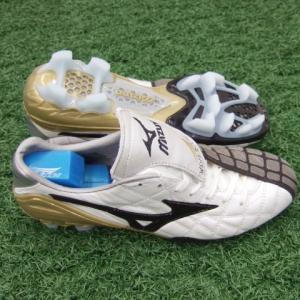 ウエーブブレードMD　スーパーホワイトパール×ゴールド×ブラック　【MIZUNO|ミズノ】サッカースパイク12kp-73009｜kemari87