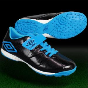 ジュニア アクセレイター ゲイル 1.3 BL JR WIDE　ブラック×ブルー　【UMBRO|アンブロ】サッカージュニアトレーニングシューズuta5｜kemari87