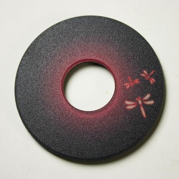 剣道 竹刀 紋様 鍔 ●紋様鍔・ワンポイントとんぼ（エンジ）（ 鍔 つば ツバ トンボ 勝ち虫 エン...