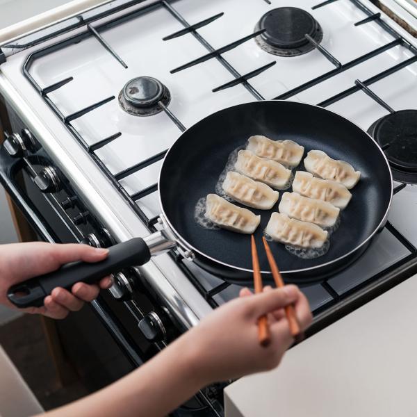 フライパン 26cm 軽量 ガス火OK 焦げ付きにくい 調理器具 使いやすい ｜ KEYUCA Gl...