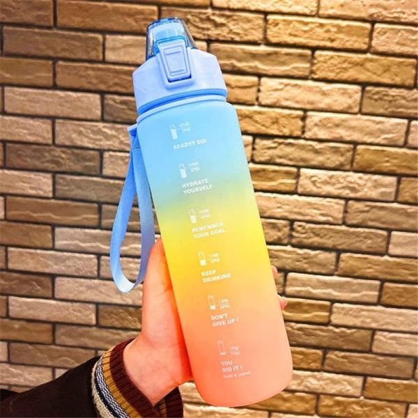 水筒 1000ml 大容量 ポータブルストロースポーツウォーターボトル 1リットル BPAフリー プ...