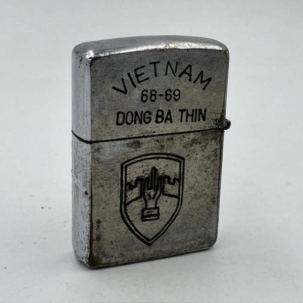 ジッポー ZIPPO ライター 1968年 中指を立てた 軍事援助司令部 ベトナムジッポー 使えます...