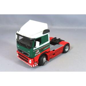 トミカリミテッドヴィンテージ NEO 1/64 いすゞ エルフ パネルバン