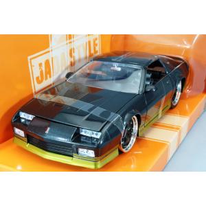 JADA 1/24 1985 シボレー カマロ Z28 ブラック/ゴールド｜kidbox