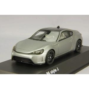 1/18 京商　ファミリア 京商SAMURAI最新作「マツダ・ファミリア」発売！ 若者に支持された名車