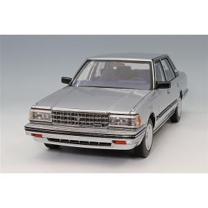 XiaoGuang MODEL 1/18 トヨタ クラウン MS122 シルバー/内装ブルー