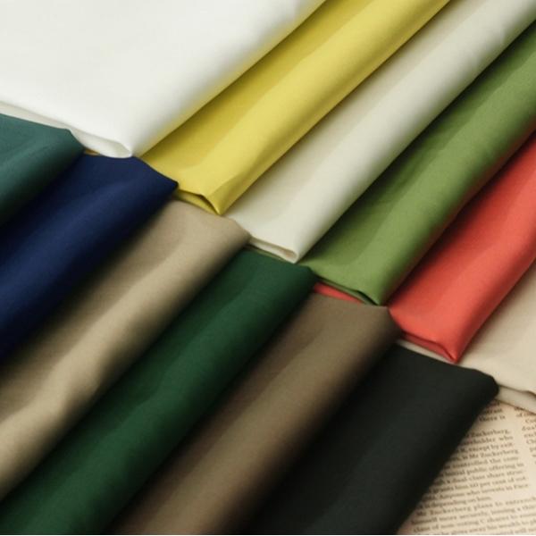 80/1番手 綿 ブリリアントサテン 無地