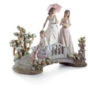 リヤドロ Lladro Bridge Of Dreams Figurine 01001879