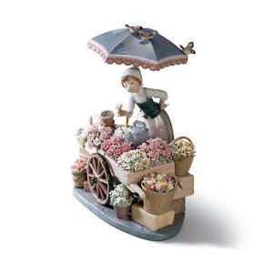 リヤドロ LLADRO FLOWERS OF THE SEASON WOMAN FIGURINE #...