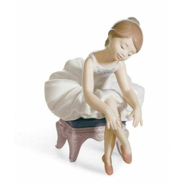 リヤドロ NEW LLADRO LITTLE BALLERINA GIRL #8125 BRAND ...