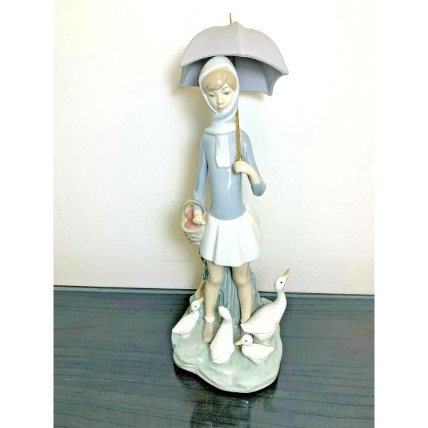 リヤドロ Vintage Lladro Figurine Porcelain Girl With U...