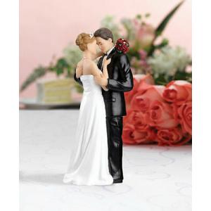 リヤドロ Bride and groom cake topper embrace blonde bo...