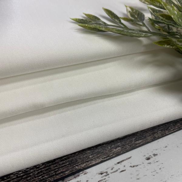 綺麗な艶のある 白 ツイル 生地 長50cm単位販売 布 布地 kijiya cb7068-2