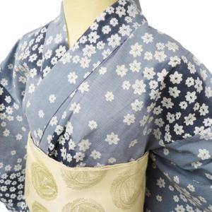 紬 着物 中古 正絹 袷 セミフォーマル 作家物 落款 花の図 暈し 青系色 多色 身丈159cm 裄64.5cm M きもの北條 A1124-7 紬 着物 中古 正絹 袷 セミフォーマル 作家物 落款 花の図 暈し 青系色