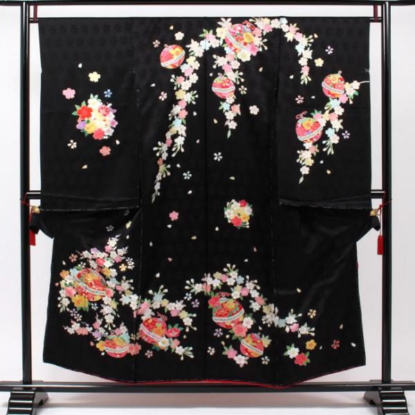 七五三 着物 ７歳 正絹 購入 着物 ７歳 正絹 購入 黒地 鈴花模様  京友禅 四つ身 絵羽模様 ...