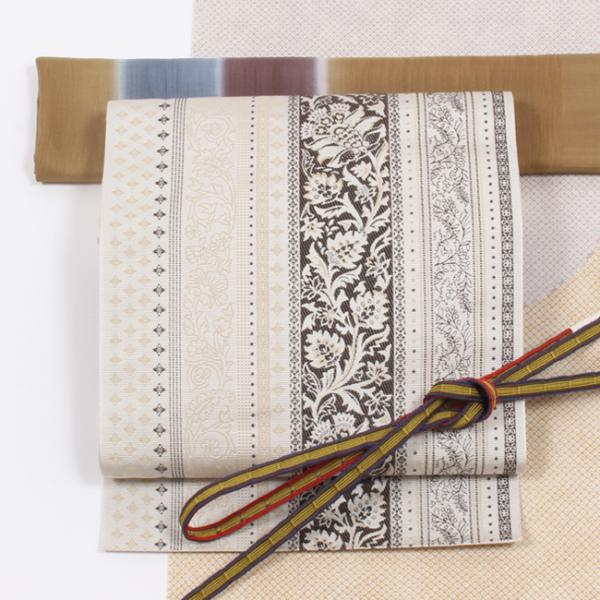 名古屋帯 正絹 博多織 オフ白 茶 更紗献上模様  全通柄 日本製 紋織 本筑博多織 洒落帯 協和工...